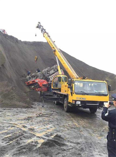 孝感上犹道路救援